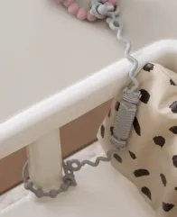 Produktbillede: JFR E-Commerce AB tilbagekalder en suttesnor "Anti-drop Silicone Chain", alle farvevarianter.